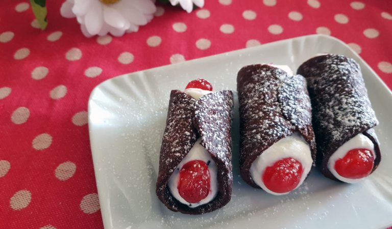 Cannoli siciliani: ecco la ricetta per prepararli Cannoli siciliani: ecco la ricetta per prepararli