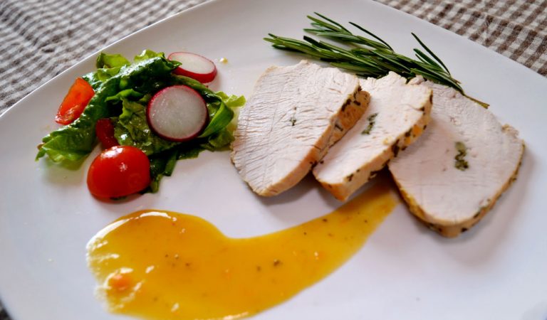 Arrosto di tacchino: il secondo leggero che mette tutti d’accordo Arrosto di tacchino: il secondo leggero che mette tutti d’accordo