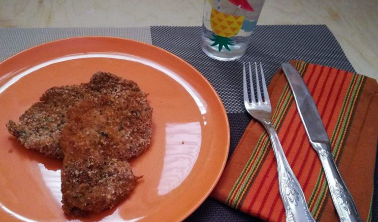 Petto di pollo al latte, croccante e leggero Petto di pollo al latte, croccante e leggero