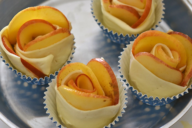 Roselline di mele in pasta sfoglia spettacolari - Burrofuso